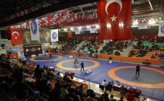 23 Yaş Altı Grekoromen Güreş Türkiye Şampiyonası, Çorum'da başladı