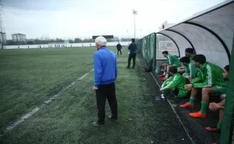 84 yaşındaki antrenör 59 yıllık takımıyla bir ilki yaşamak istiyor