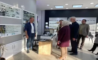 AK Parti Genel Merkez Kadın Kolları Başkanı Keşir, Düzce'de esnafla görüştü