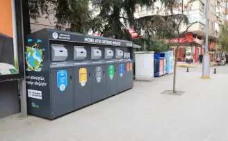 Akçaabat'ta üç noktada mobil atık getirme ünitesi kuruldu