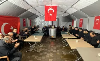 Almus Kaymakamı, şehit Karaca için kurulan taziye çadırını ziyaret etti