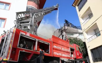 Amasya’da çıkan çatı yangını söndürüldü