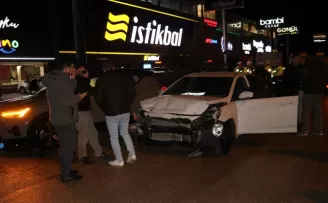 Amasya’da otomobille hafif ticari aracın çarpışması sonucu 7 kişi yaralandı
