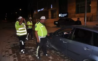 Amasya'da trafikte yüksek sesle müzik dinleyen 8 sürücüye para cezası