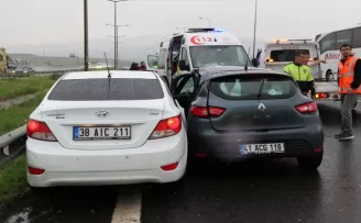 Anadolu Otoyolu’nda trafik kazasında 11 kişi yaralandı
