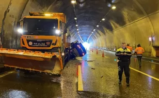Anadolu Otoyolu'nda zincirleme trafik kazasında 1 kişi öldü, 3 kişi yaralandı