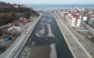 Arhavi'de Kapisre Deresi ve yan kolları inşaatında çalışmalar devam ediyor