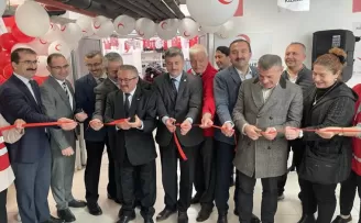 Artvin’de ihtiyaç sahibi üniversite öğrencileri için butik açıldı