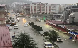 Artvin'de sağanak etkili oldu