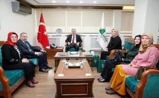 Artvin Valisi Doruk, Yeşilay temsilcileriyle bir araya geldi