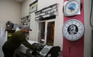 Artvinli esnafın dükkanındaki 40 saat senelerdir 9.05'i gösteriyor