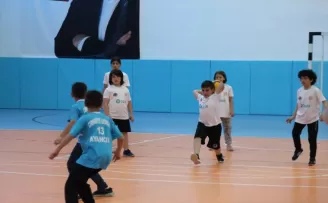 Ayancık’ta Geleneksel Çocuk Oyunları Şenliği düzenlendi