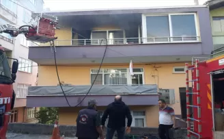 Ayancık’ta yangın dairede hasara neden oldu