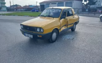 Bafra'da iki otomobilin çarpıştığı kazada 1 kişi yaralandı