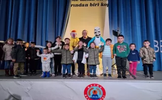 Bafra’da “Kukla“ tiyatro gösterisine öğrencilerden büyük ilgi