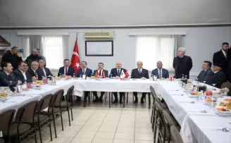 Bakan Karaismailoğlu, Düzce'de kamyon ve tır şoförleriyle buluştu: