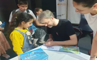 Balina “Aydın“ın hikayesini kitap haline getiren yazar Koens, Gerze’de