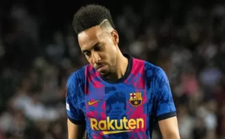 Barcelonalı futbolcu Aubameyang'ı darbedip evini soydular