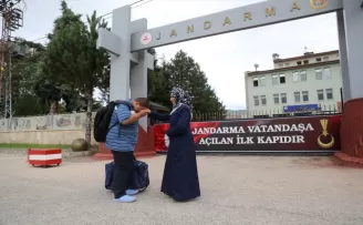 Bardet-biedl sendromlu Mertcan'ın asker olma hayali gerçeğe dönüştürüldü