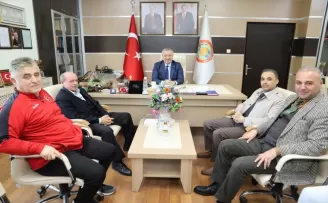 Başarılı sporculardan 19 Mayıs Belediye Başkanı Topaloğlu’na ziyaret