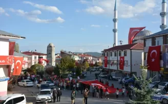 Başçiftlik’te “Cumhuriyet Yürüyüşü“ yapıldı