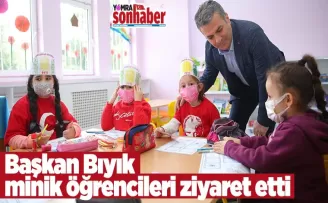 Başkan Bıyık miniklerle…