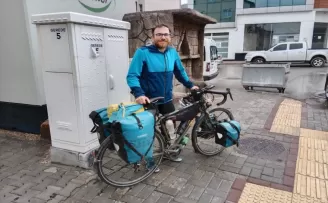 Bisikletiyle dünya turuna çıkan İngiliz turist, Gerede’de mola verdi