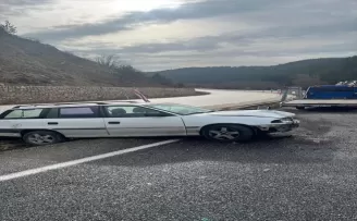 Bolu'da devrilen otomobildeki 2 kişi yaralandı