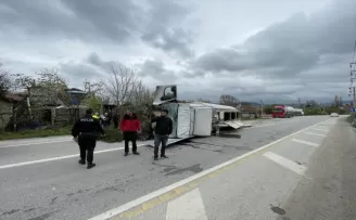 Bolu’da devrilen tankerin sürücüsü yaralandı