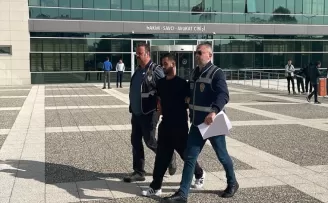 Bolu’da firari hükümlü saklandığı evde yorganların arasında yakalandı