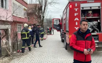 Bolu'da oğlunun evde çıkardığı yangını söndüren kadın yaralandı
