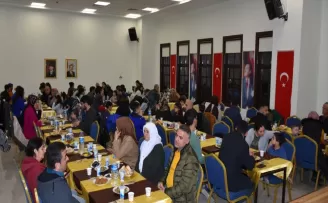 Boyabat’ta depremzedeler için iftar programı düzenlendi