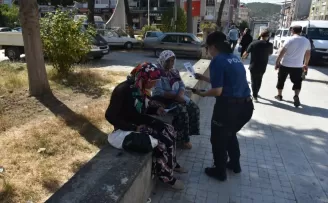Boyabat’ta polis ekipleri KADES ve diğer konularda vatandaşları bilgilendirdi
