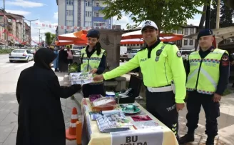 Boyabat’ta sürücü ve yayalar bilgilendirildi