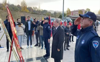 Büyük Önder Atatürk'ü anıyoruz