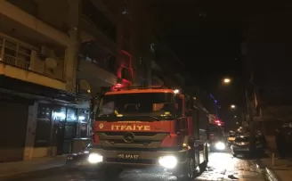 Çarşamba’da binanın çatısında çıkan yangın hasara neden oldu