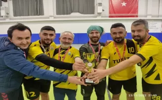 Cide'de futsal turnuvası düzenlendi