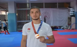 Çin’de 3 yıl wushu eğitimi alan milli sporcunun hedefi dünya şampiyonluğu