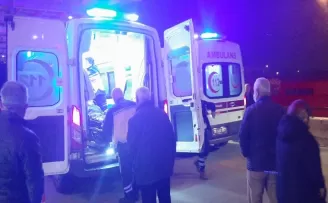 Çorum'da ağaç kesme motorunun üzerine düşen kişi öldü