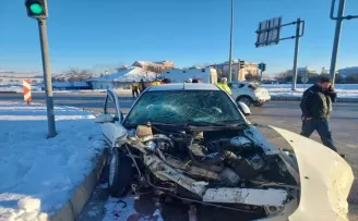 Çorum'da ambulansla otomobilin çarpıştığı kazada 6 kişi yaralandı