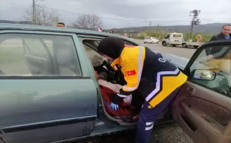 Çorum’da iki otomobilin çarpıştığı kazada 5 kişi yaralandı