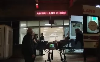 Çorum’da otobüs durağında silahlı saldırıya uğrayan 3 kişi yaralandı