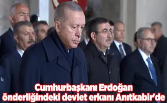 Cumhurbaşkanı Erdoğan önderliğindeki devlet erkanı Anıtkabir’de