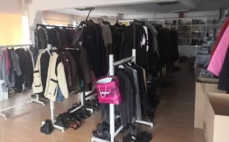 Depremzedeler için Sungurlu Belediyesi binasında mini market kuruldu