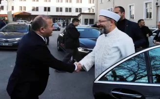 Diyanet İşleri Başkanı Erbaş, Tokat'ta hafızlık icazet törenine katıldı
