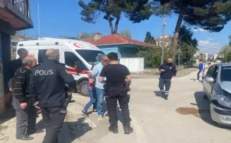 Düzce’de 2 otomobil çarpıştığı kazada 4 kişi yaralı