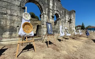 Düzce’de antik kentteki figürler çini sanatıyla buluştu