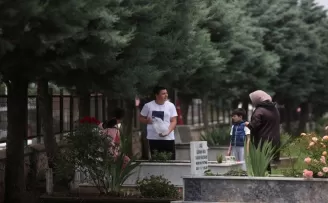 Düzce’de arife gününde mezarlıklar ziyaret edildi