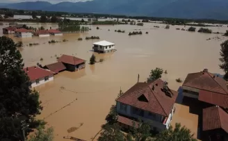 Düzce’de tamamı sular altında kalan köyde tahliye çalışmaları sürüyor