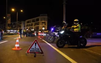 Düzce’de üniversite bölgesinde narkotik ve trafik denetimi